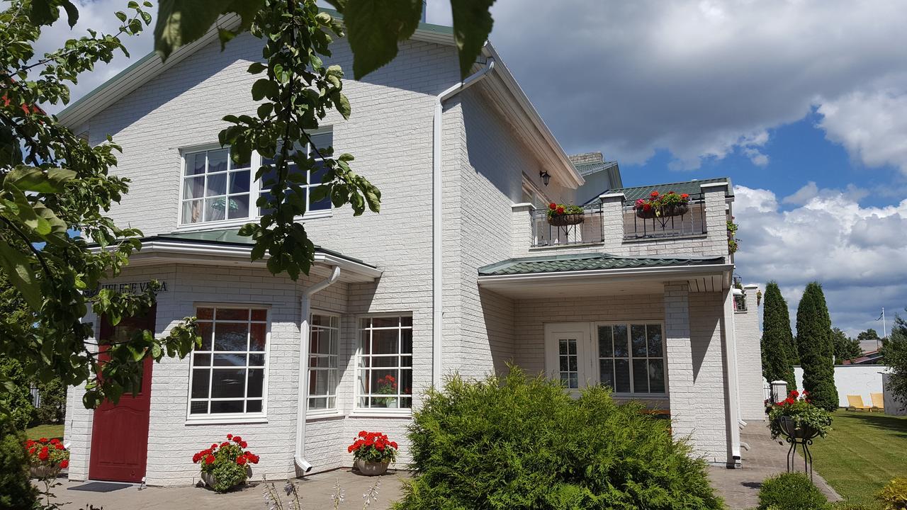 Helene Villa Kuressaare Exterior foto